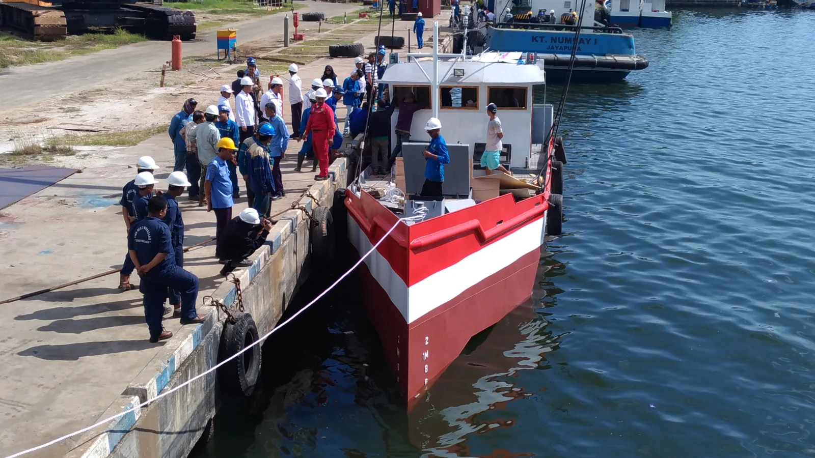 Kapal ikan 20 GT dalam dokumentasi pengujian, Makassar